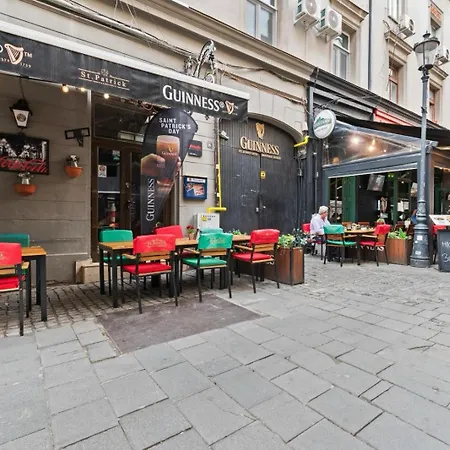 Old Town Fun & Appartement Boekarest