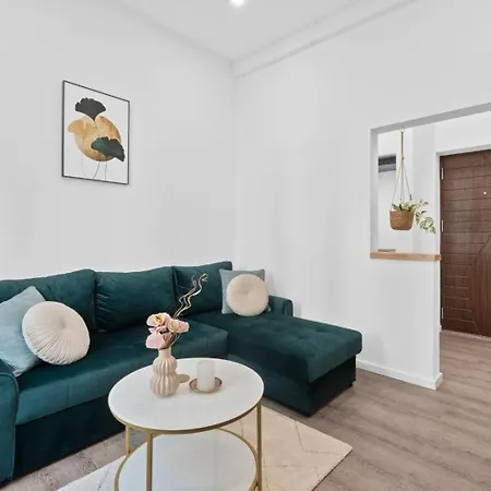 Apartment Old Town Fun & *