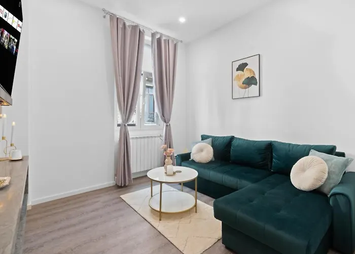 'Old Town Spa' Apartment * Boekarest