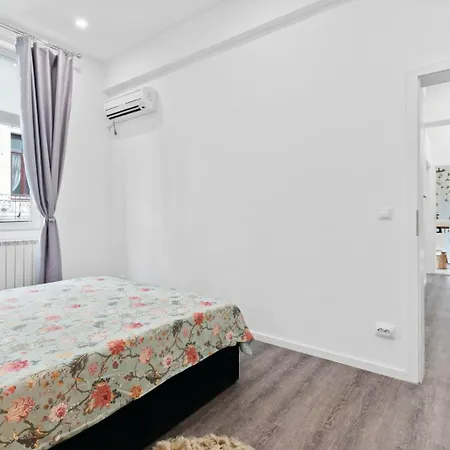 Old Town Fun & Apartamento Bucarest